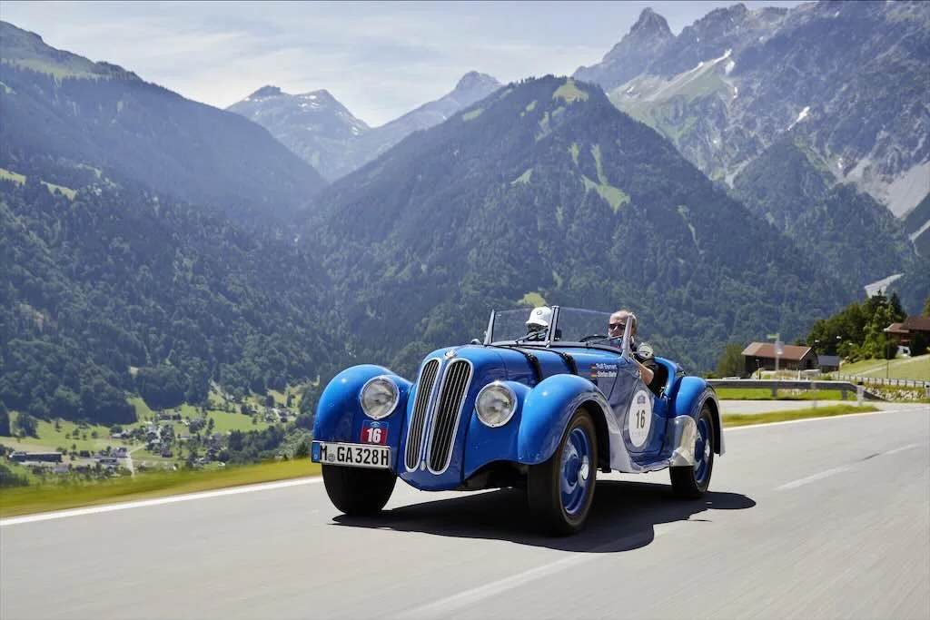 10 Iconic BMW Models That Changed the Automotive World
