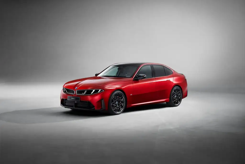 The New BMW 3 Series Is Here, and the M350 xDrive Still Has Six Cylinders