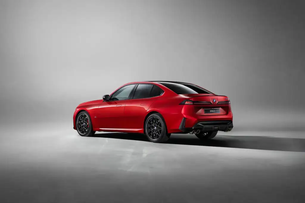 The New BMW 3 Series Is Here, and the M350 xDrive Still Has Six Cylinders