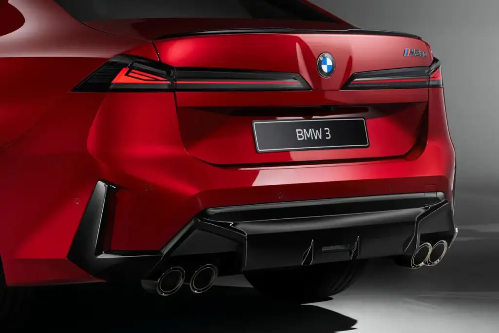 The New BMW 3 Series Is Here, and the M350 xDrive Still Has Six Cylinders