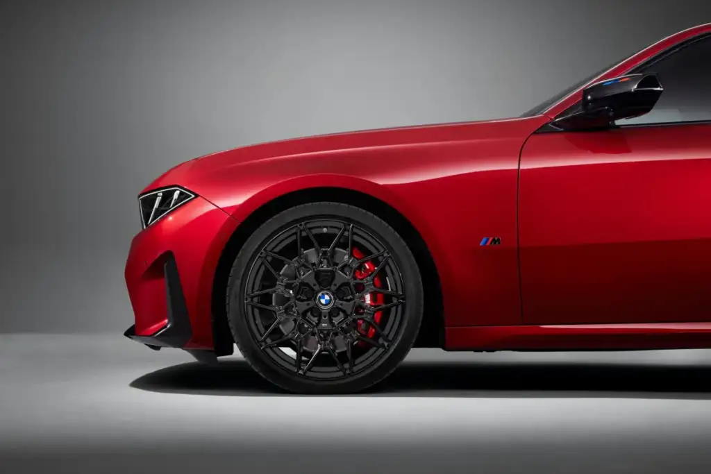 The New BMW 3 Series Is Here, and the M350 xDrive Still Has Six Cylinders