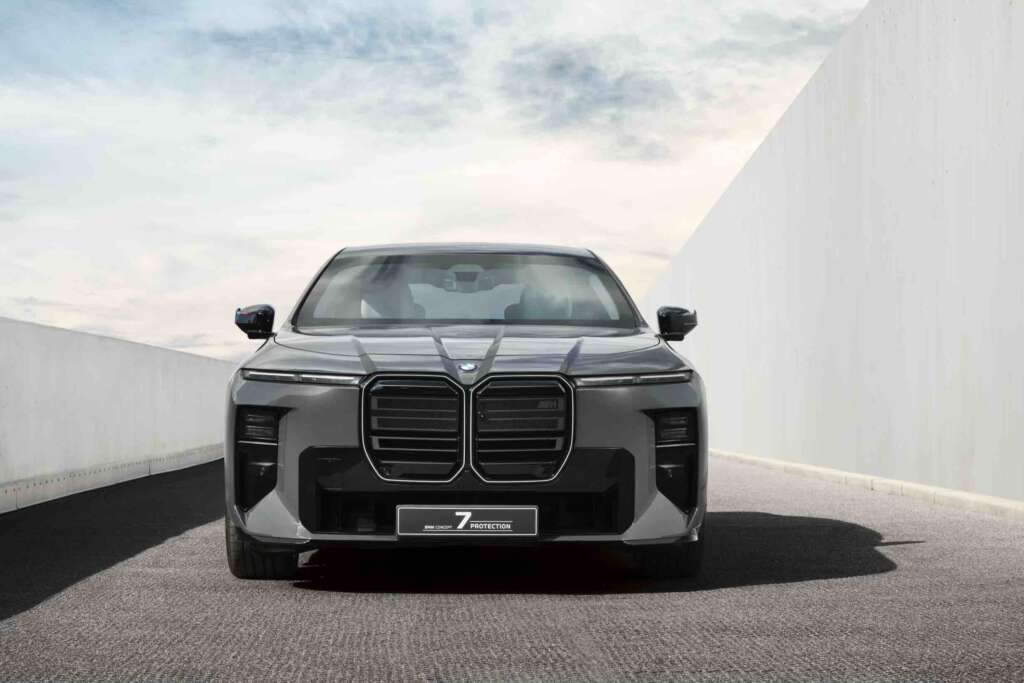 BMW Concept 7 Protection: 612 PS and .44 Magnum Armor