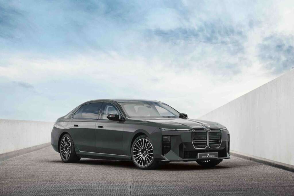 BMW Concept 7 Protection: 612 PS and .44 Magnum Armor