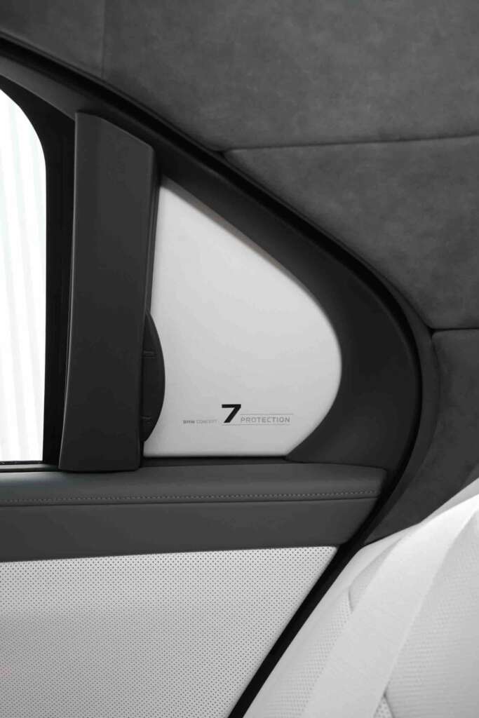 BMW Concept 7 Protection: 612 PS and .44 Magnum Armor