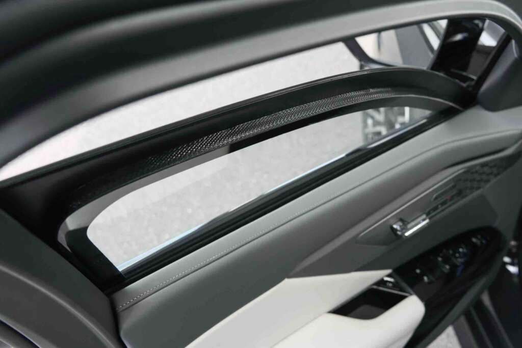 BMW Concept 7 Protection: 612 PS and .44 Magnum Armor