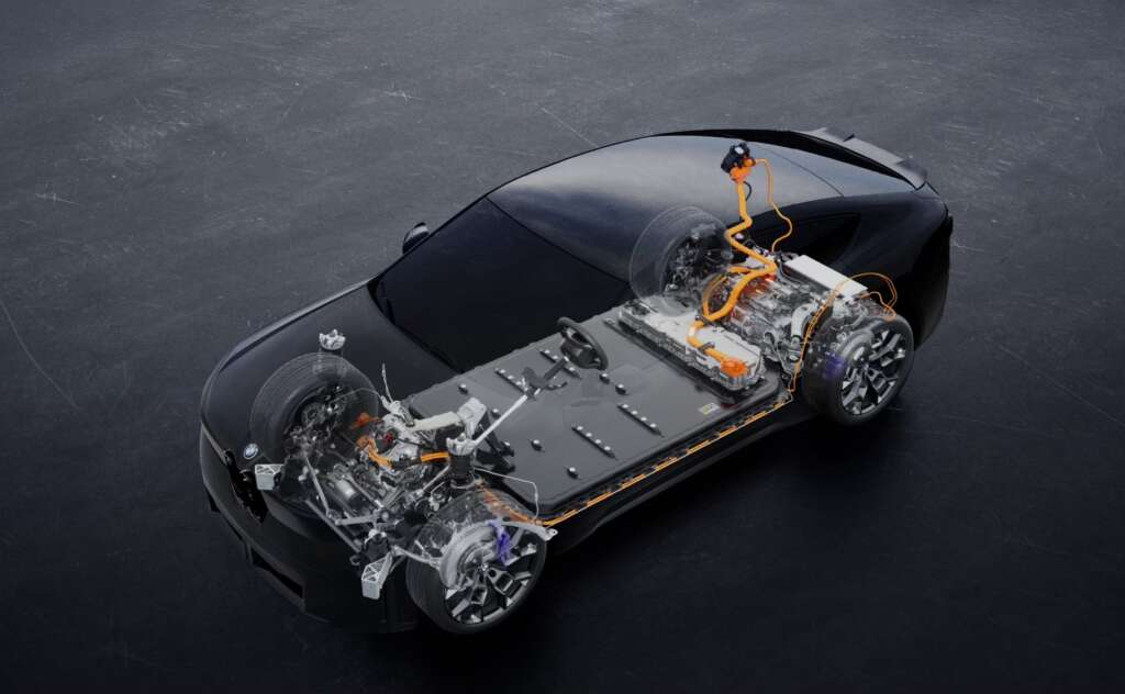 New BMW iX4 Revealed: Up to 828 km Range and 612 HP