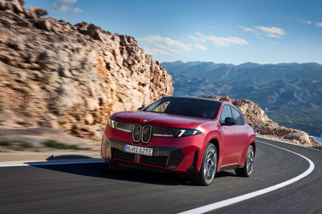 New BMW iX4 Revealed: Up to 828 km Range and 612 HP